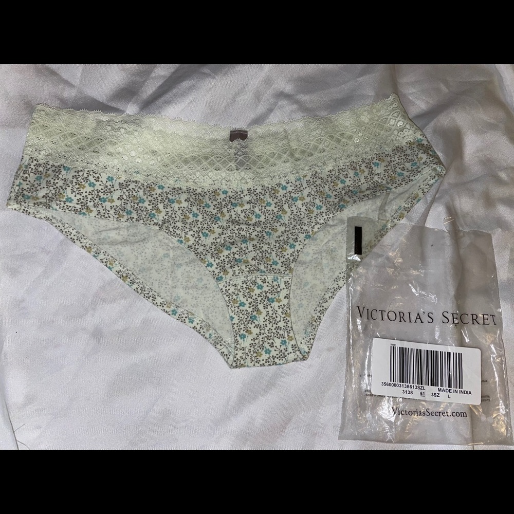 NWT sz L Victoria’s Secret Hiphugger Panty Lace